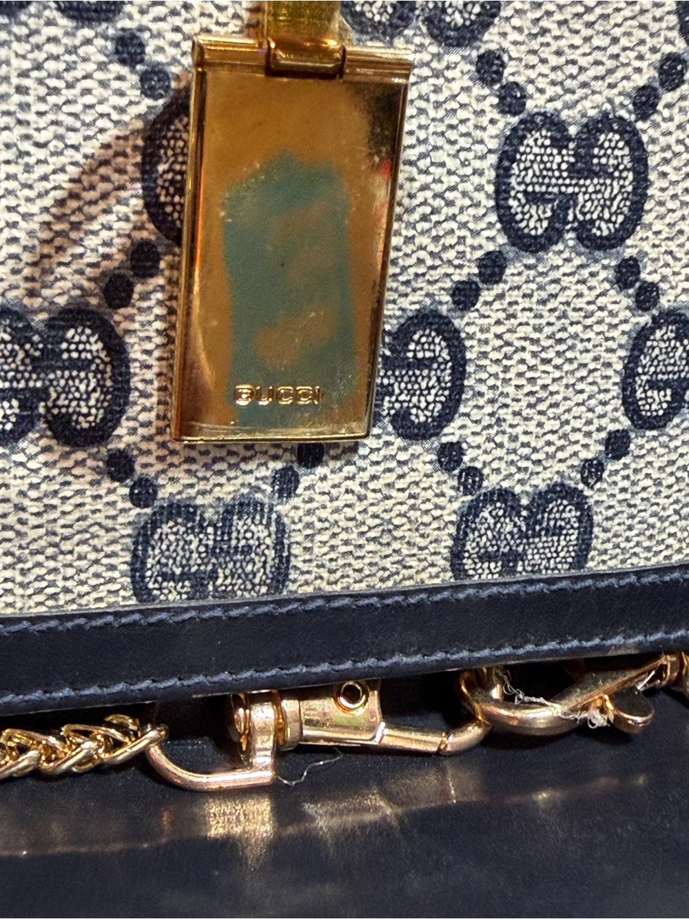 Vintage Gucci GG Supreme Monogram Wallet on Chain Navy Blue Crossbody Clutch Bag - Picture 4 of 10